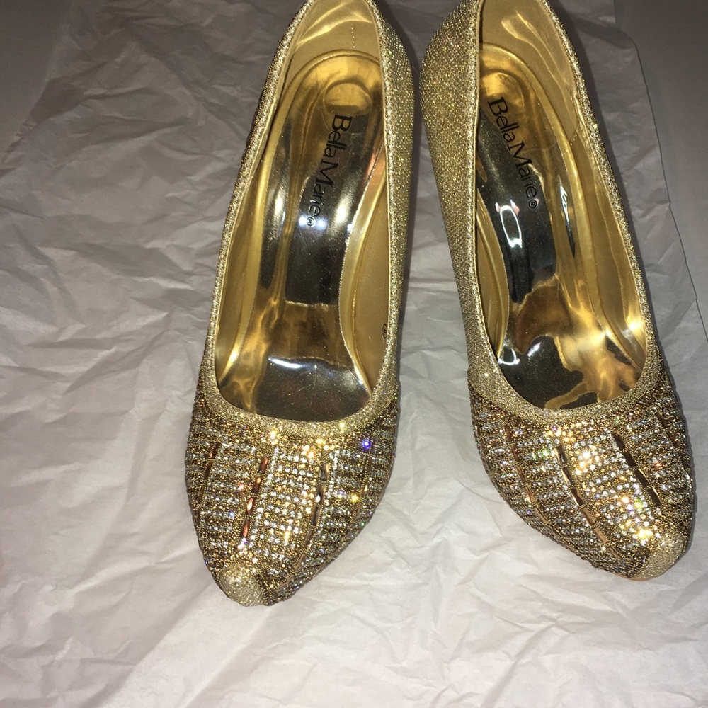 Beautiful Gold Sparkly Heels